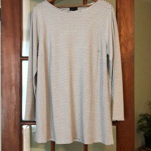 NWT  • J.JILL Top •